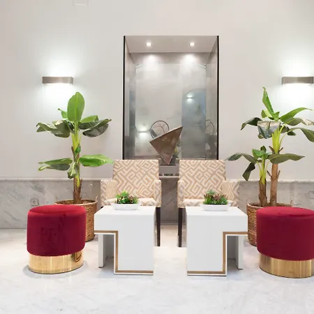 Petit Palace Santa Cruz Hotel 4*