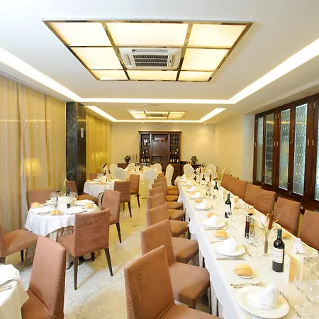 Hotel Becquer