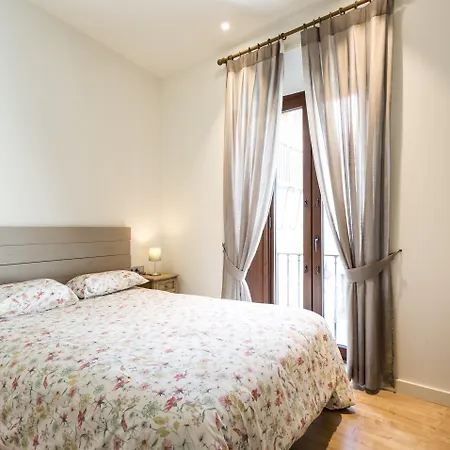 Lanza Seville