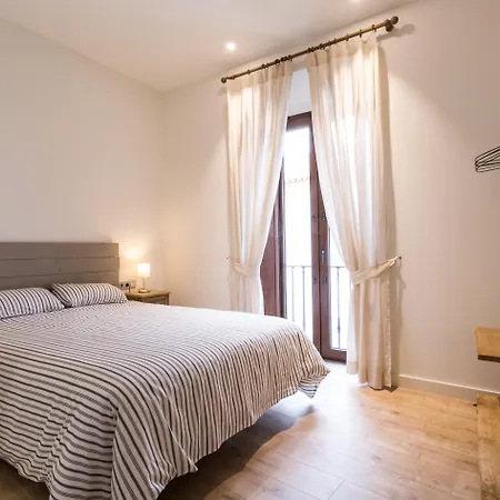 Lanza Apartment *