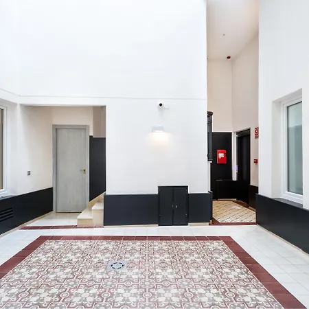Lanza Apartment *