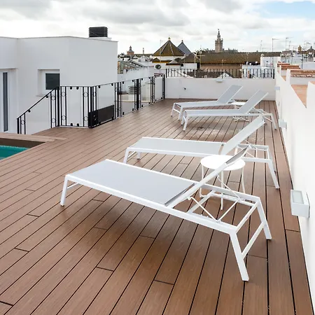 Lanza Apartment *