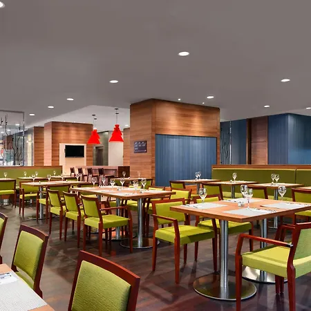 Hilton Garden Hotel 4*