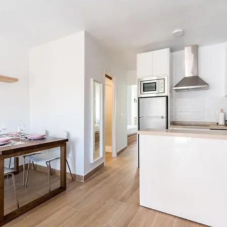 Holi-rent Pureza Apartment *