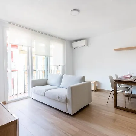 Holi-rent Pureza Apartment Seville