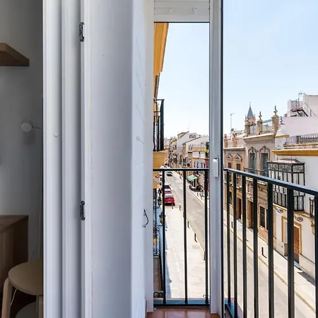 Holi-rent Pureza Apartment