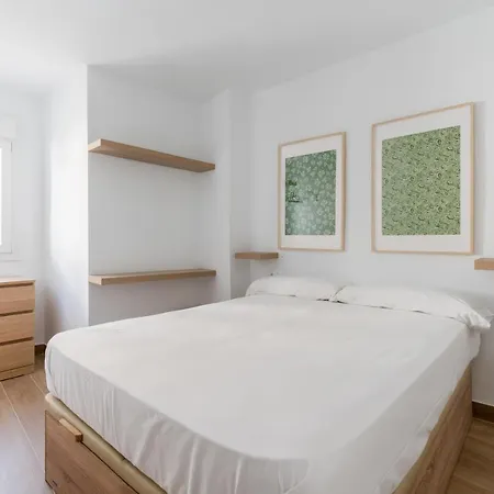Holi-rent Pureza Apartment Seville