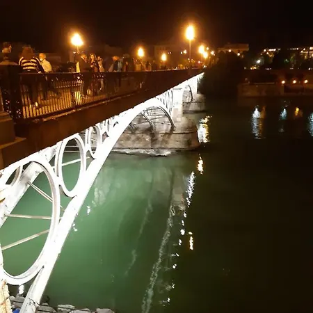 Acogedor En Pleno Corazon De Triana Seville