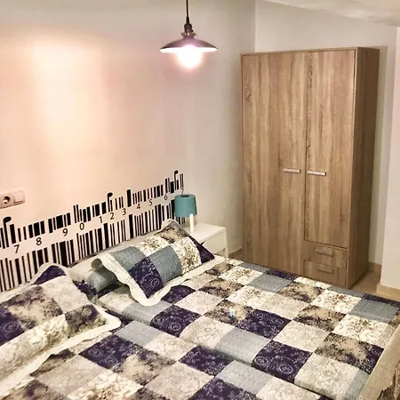 Centro-casco Antiguo C/sauceda-san Eloy Apartment