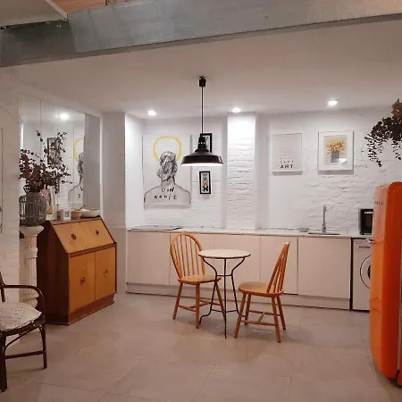 Downtown Loft In A 16th Century Convent *
