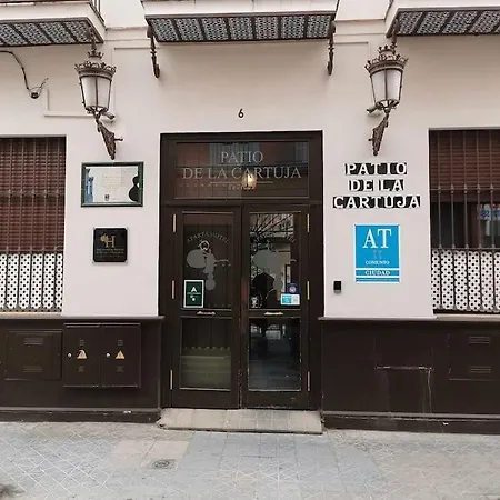 Con Encanto En Patio Sevillano Apartment *