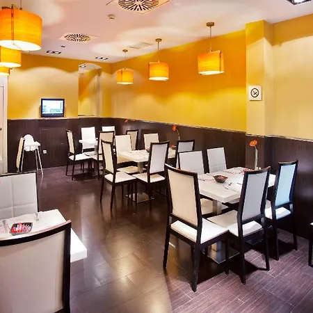 Hotel Petit Palace Canalejas 2*