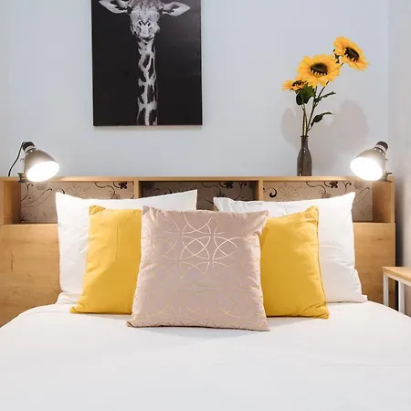 Apartment Hostly Rbh0 Modern Seville
