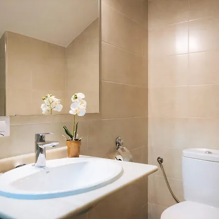 Apartment Hostly Rbh0 Modern Seville