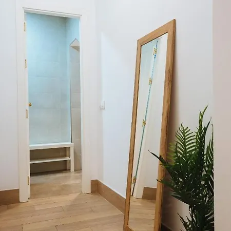 Hostly Rbh0 Modern Apartment *