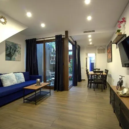 Rentalsevilla Looks Pretty And Modern Appartement Séville