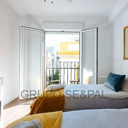 Cder Center Cathedral And Alcazar Apartment Seville