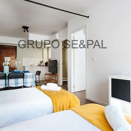 Cder Center Cathedral And Alcazar Apartment *
