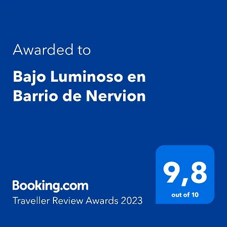 Bajo Luminoso En Barrio De Nervion Siviglia