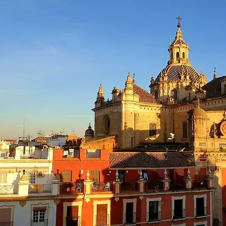 Apartamento En La Plaza Del Salvador. *