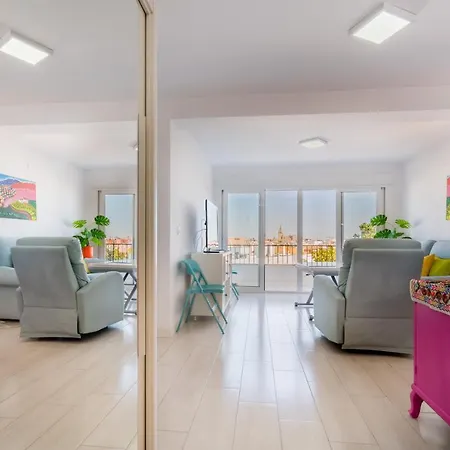 Wide And Colourful- 3bd 1bth- Triana * Séville