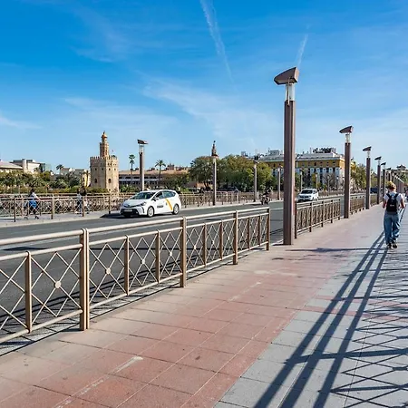 Alohamundi Plaza De Cuba Seville