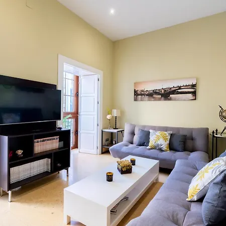 Exclusiva Casa En Centro Holiday home Seville