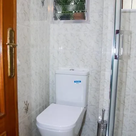 Triana, A Tres Minutos De Parada De Metro. Apartment