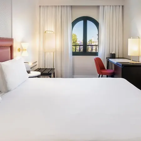 Exe Macarena Hotel
