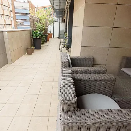 Rentalsevilla Coqueto Apartamento Con Terraza Privada Appartement