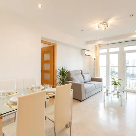 Charming 3 Bedroom At Triana Center By Oui *