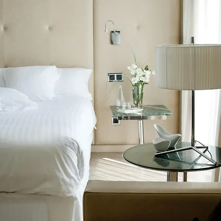 Barcelo Renacimiento Hotel 5*