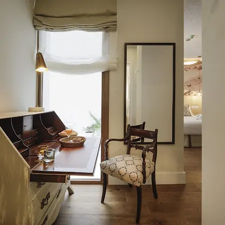Hotel Amadeus 4*