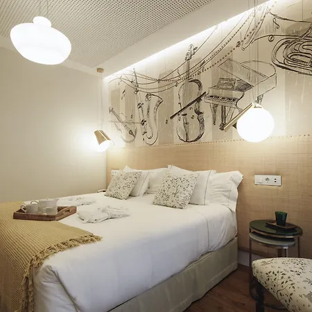 Amadeus 4* Sevilla