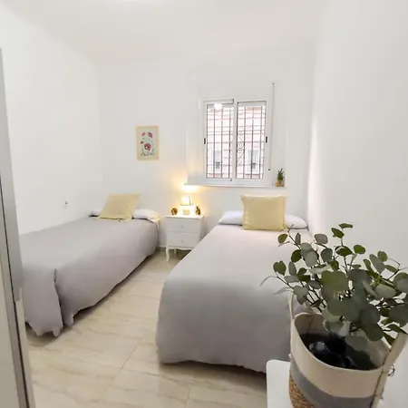 Apartment New! Spacious & River Seville