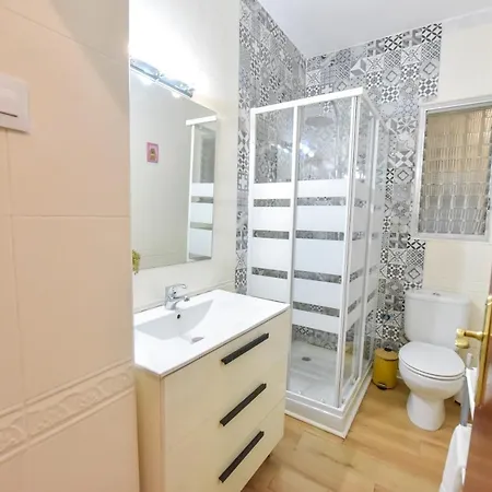 New! Spacious & River Seville