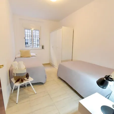 New! Spacious & River * Seville