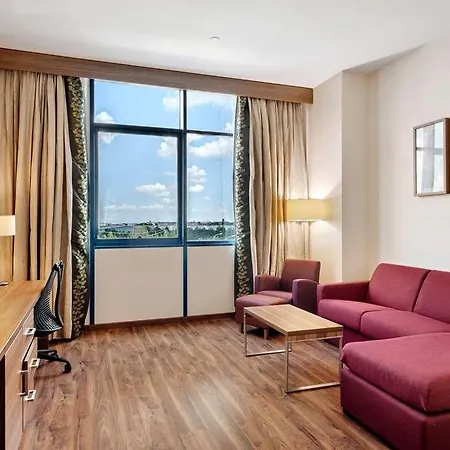 Hilton Garden 4*