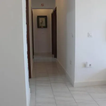 Roch2 - Modern Near Metro Apartment *