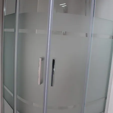 Apartment Roch2 - Modern Near Metro Seville