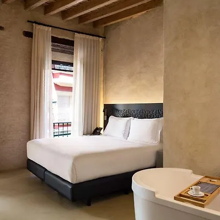 Mercer Eme Cathedral Hotel