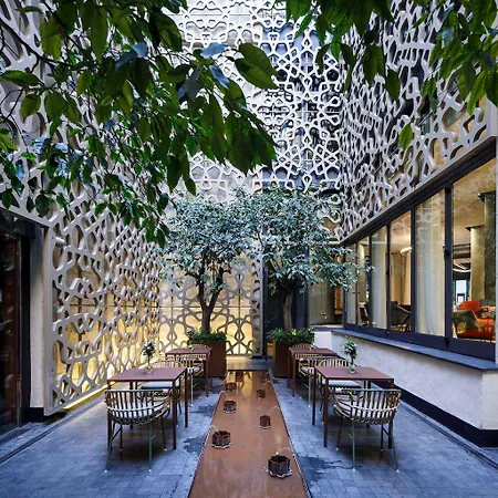 Mercer Eme Cathedral Hotel *