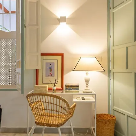 Ohliving Salvador Square Seville