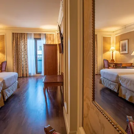 Center 4* Sevilla