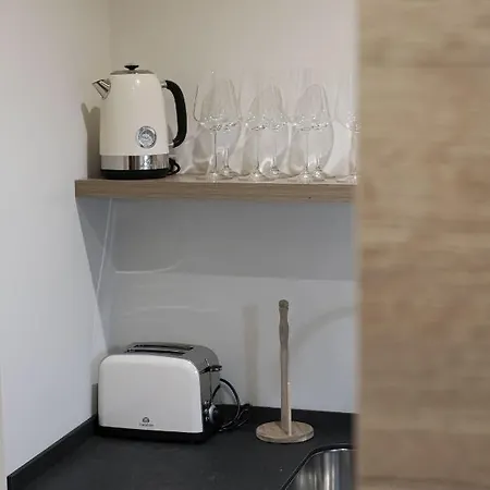 Cool&modern Apt Para 4pax En El Centro De 아파트 *
