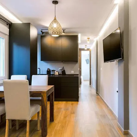 Apartament Comfortable In The Heart Of 51 Sqm Air Conditioned Sewilla