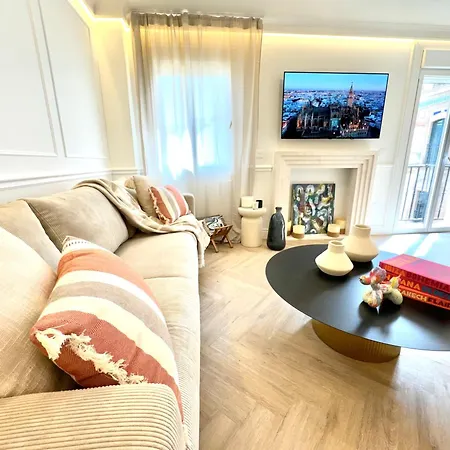 Luxury Cathedral Views In Apartment Seville