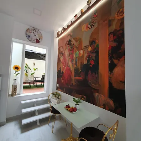 Deluxe En Av Cruz Roja Apartment