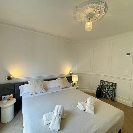 Luxury Cathedral Views In