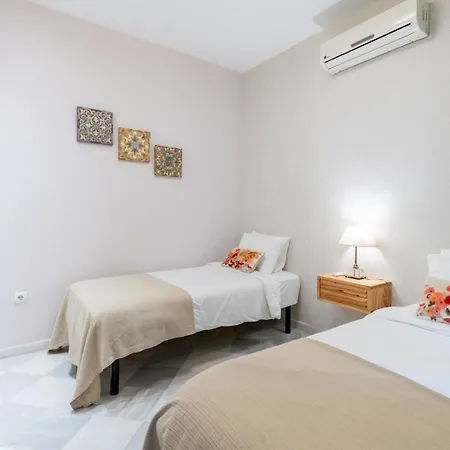 Apartment Atgr Luminoso Atico Con Terraza, Calle Antonia Diaz Seville